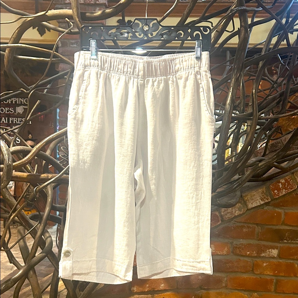 NWT Women’s Focus Fashion White 100% Linen Bermuda Shorts